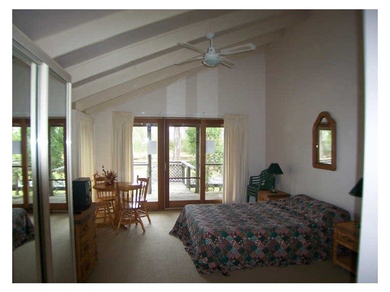 Cabin 16 Fishermans Village Moffats Road, Swan Bay NSW 2324