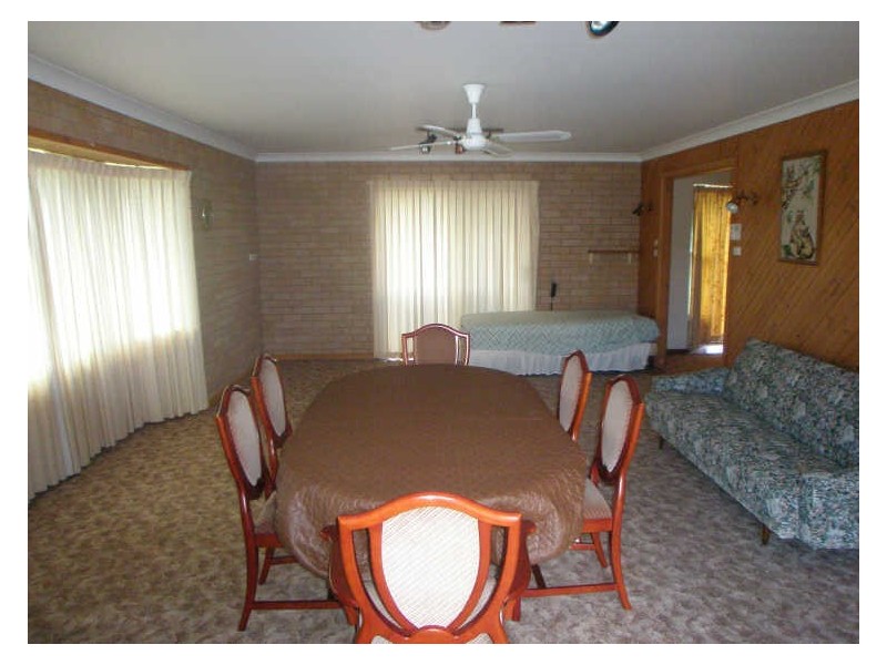 7 Greenslopes Drive, Raymond Terrace NSW 2324