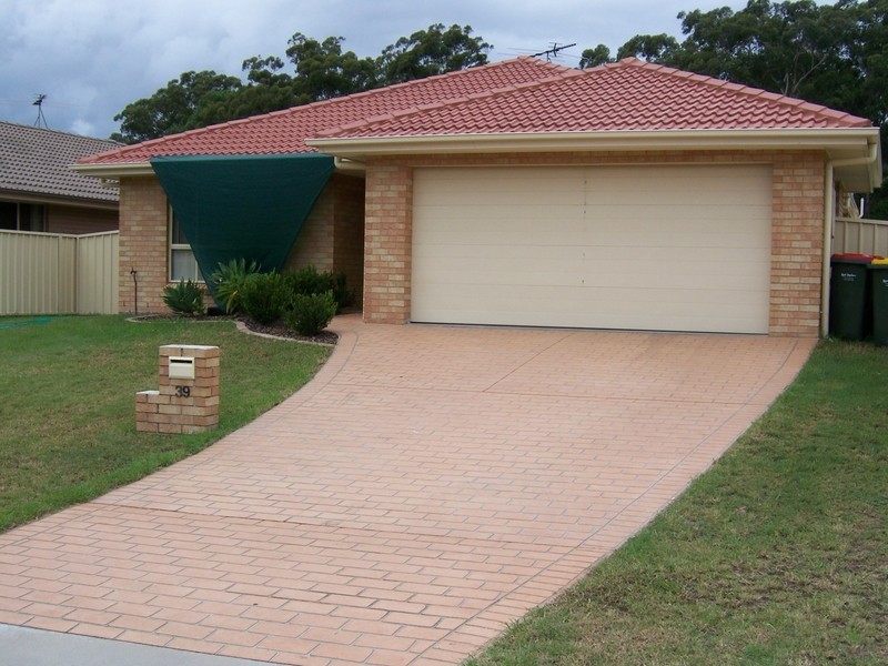 39 Martens Avenue, Raymond Terrace NSW 2324