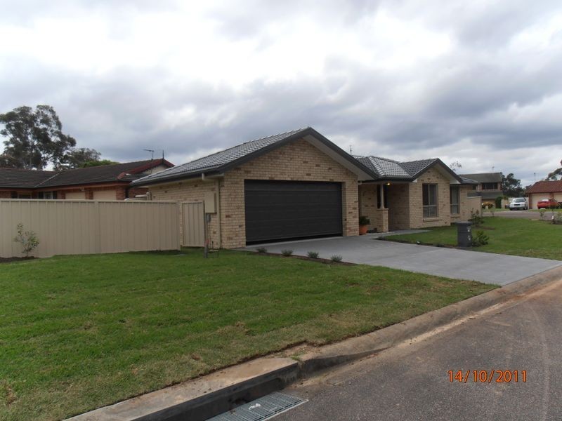 13a Cederwood Crescent, Raymond Terrace NSW 2324