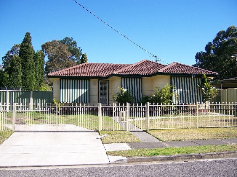 1 Salamander Place, Raymond Terrace NSW 2324