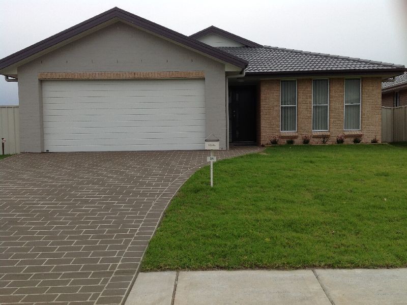 34 Edward Windeyer Way, Raymond Terrace NSW 2324