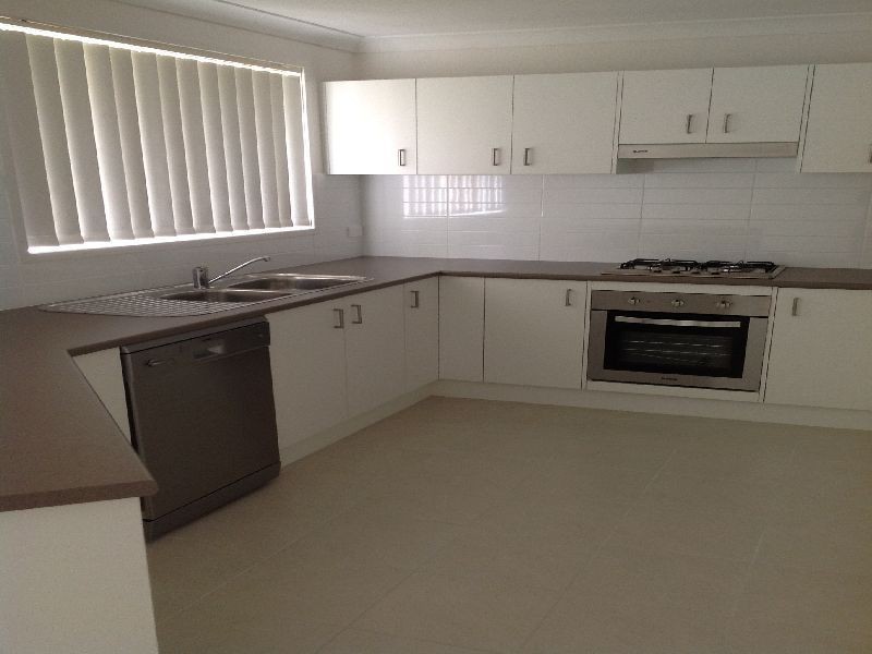 34 Edward Windeyer Way, Raymond Terrace NSW 2324