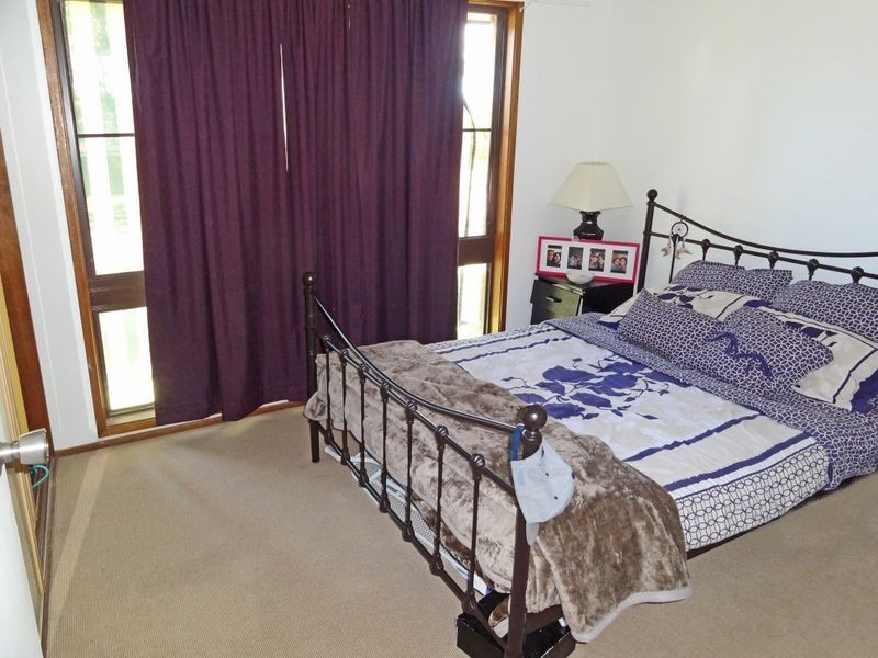 24 Chifley Drive, Raymond Terrace NSW 2324