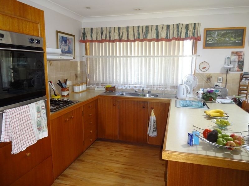 18 Greenslopes Drive, Raymond Terrace NSW 2324