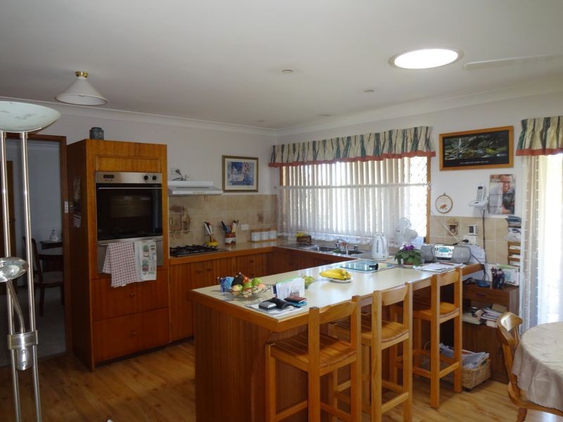 18 Greenslopes Drive, Raymond Terrace NSW 2324