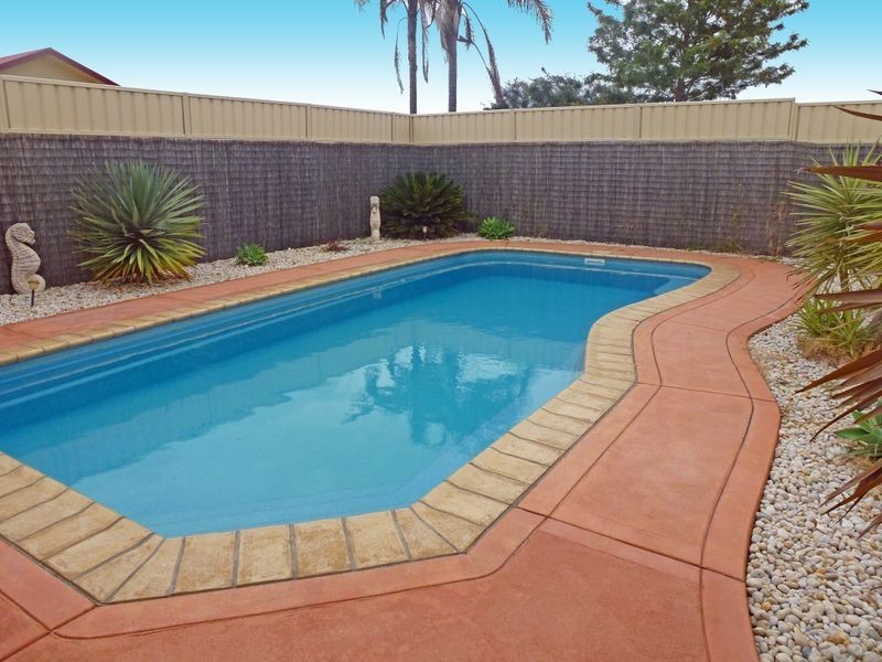 11 Gordon Reeve Close, Raymond Terrace NSW 2324