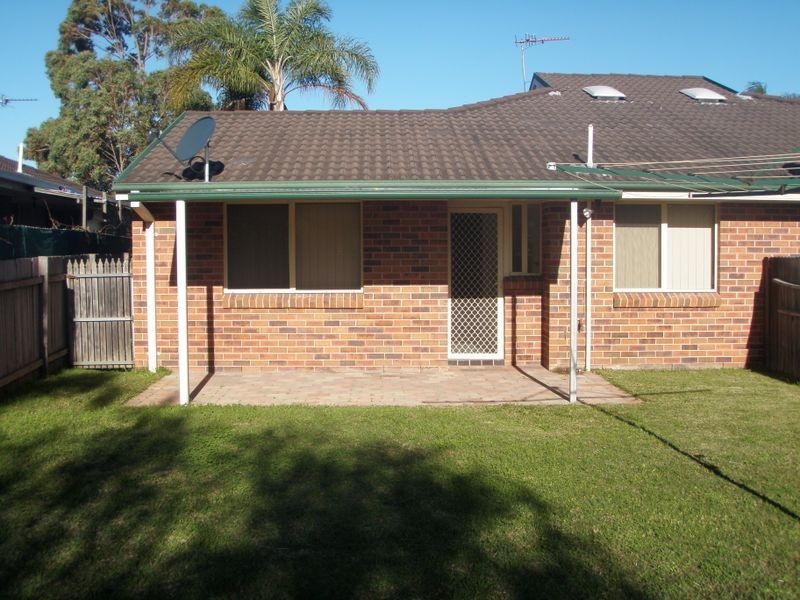 2/24 Benjamin Lee Drive, Raymond Terrace NSW 2324