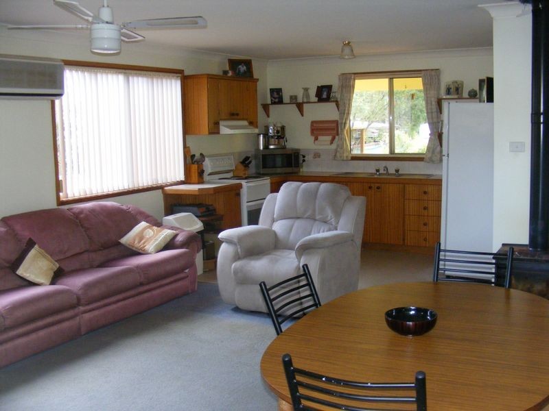 32 Old Coach Road, Limeburners Creek NSW 2324