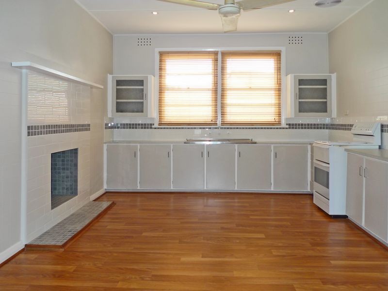 4 Osborn Crescent, Raymond Terrace NSW 2324