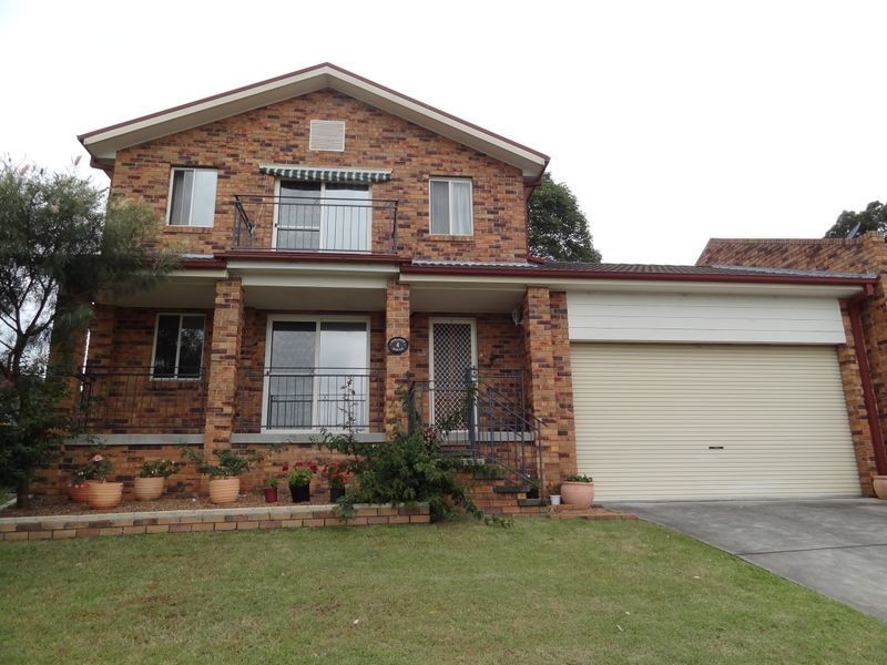 4 Holwell Circuit, Raymond Terrace NSW 2324