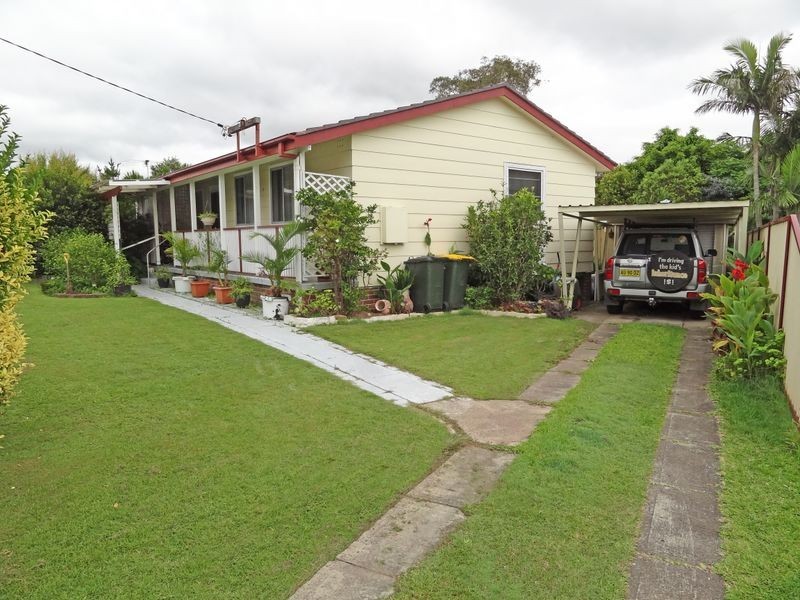 12 Kirkton Crescent, Woodberry NSW 2322