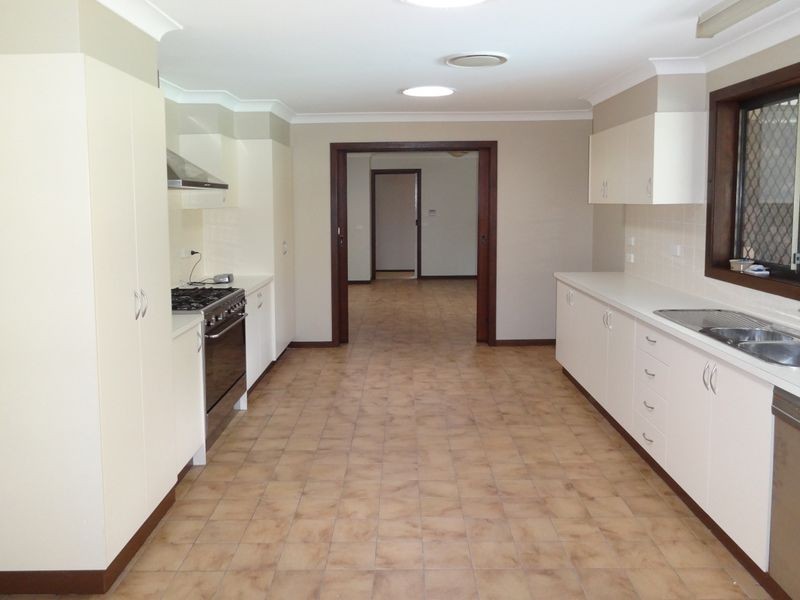 12 Elizabeth Avenue, Raymond Terrace NSW 2324