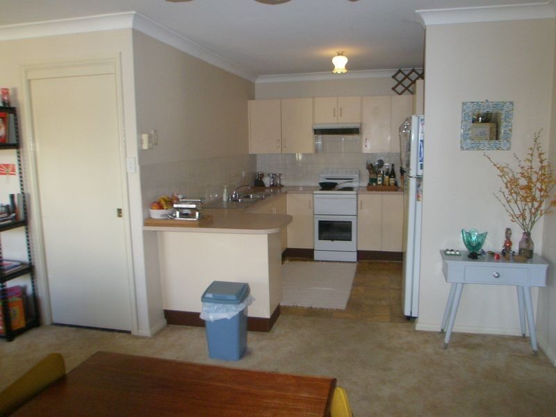 2/27 Benjamin Lee Drive, Raymond Terrace NSW 2324