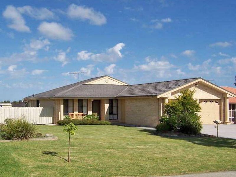 6 Harriet Close, Raymond Terrace NSW 2324