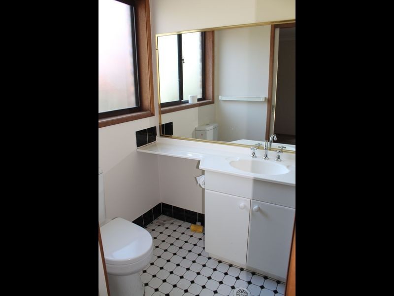12 Cross Street, Seaham NSW 2324