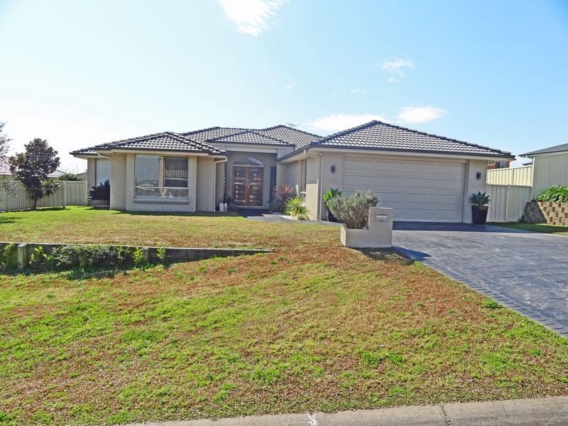 11 Edstein Place, Raymond Terrace NSW 2324