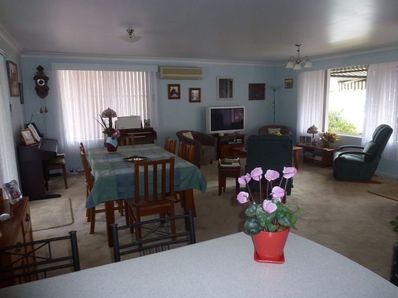 2/14 Hollydeen Avenue, Raymond Terrace NSW 2324