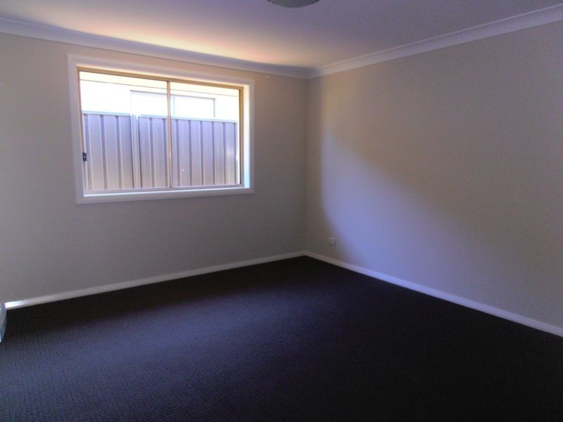 9 Edward Windeyer Way, Raymond Terrace NSW 2324