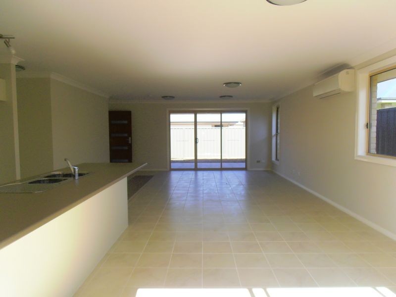 9a Edward Windeyer Way, Raymond Terrace NSW 2324