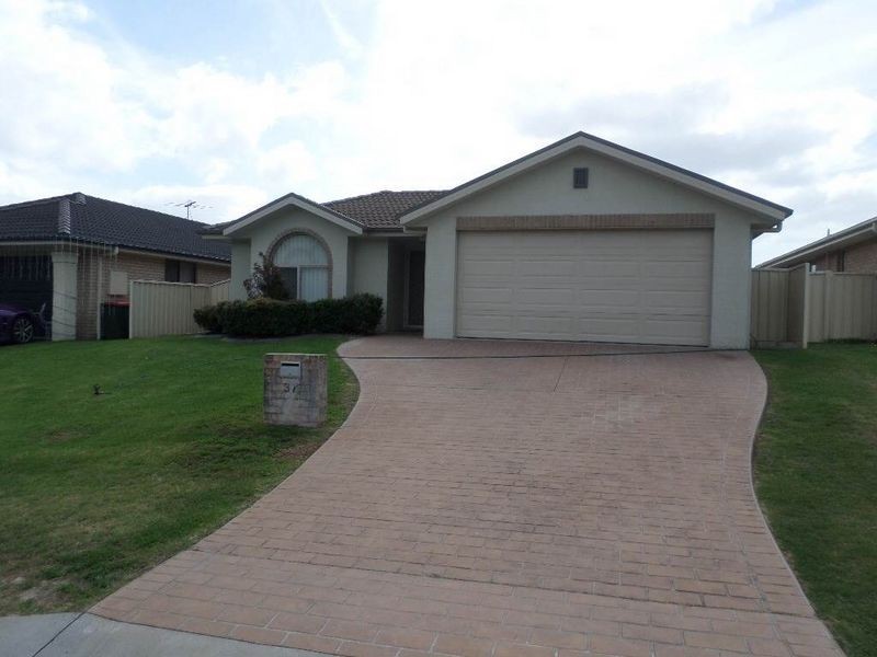 37 Martens Avenue, Raymond Terrace NSW 2324