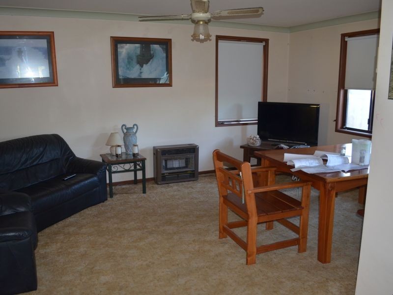 22 Robert Campbell Drive, Raymond Terrace NSW 2324