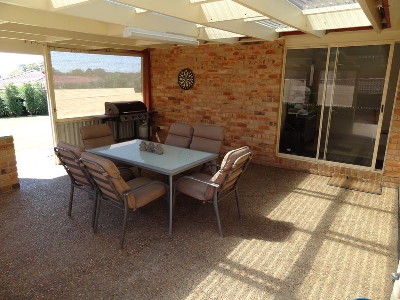 32 Hastings Drive, Raymond Terrace NSW 2324