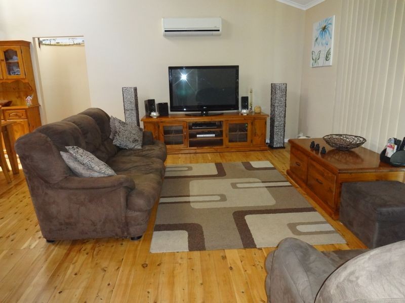 6 Blackbutt Crescent, Medowie NSW 2318