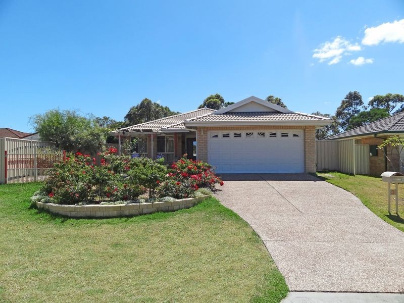 3 Hollydeen Avenue, Raymond Terrace NSW 2324
