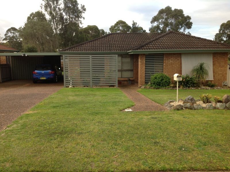 98 Benjamin Lee Drive, Raymond Terrace NSW 2324