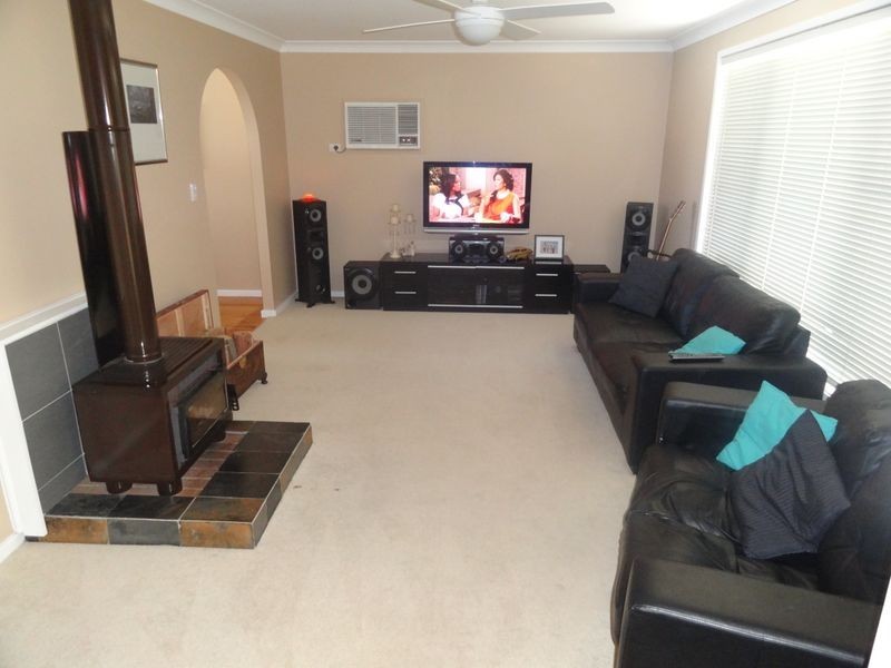 15 Chifley Drive, Raymond Terrace NSW 2324