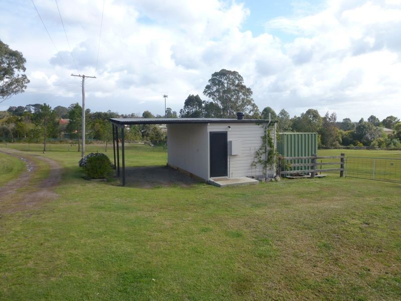 8 Kuranga Avenue, Raymond Terrace NSW 2324