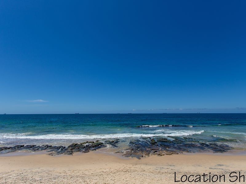6 Collins Close, Caves Beach NSW 2281