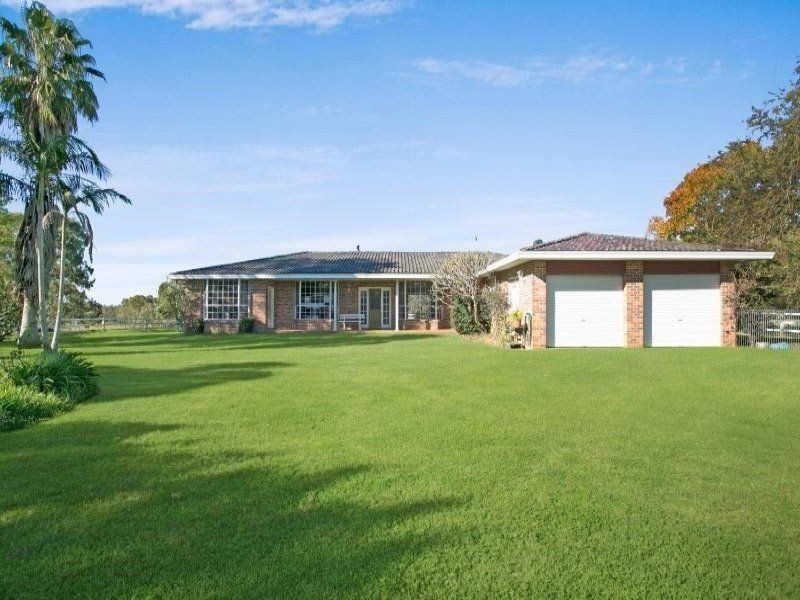 898 Swan Bay Road, Swan Bay NSW 2324
