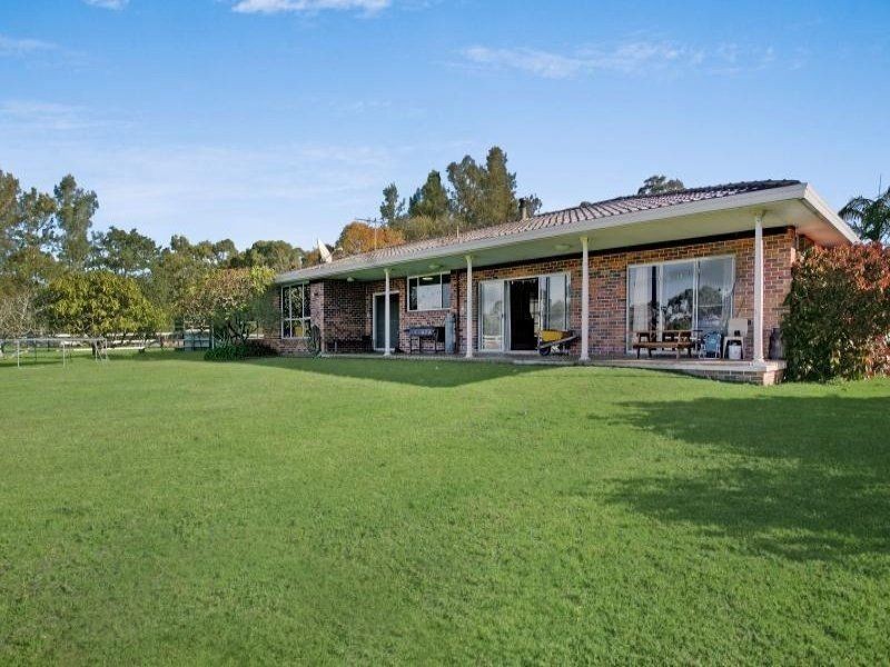 898 Swan Bay Road, Swan Bay NSW 2324