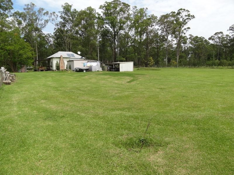 739 The Bucketts Way, Limeburners Creek NSW 2324