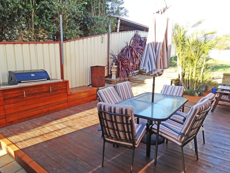 81 Dalyell Way, Raymond Terrace NSW 2324