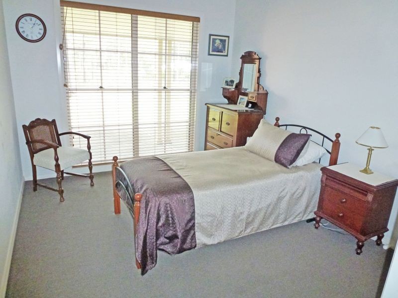 11 Regal Place, Seaham NSW 2324