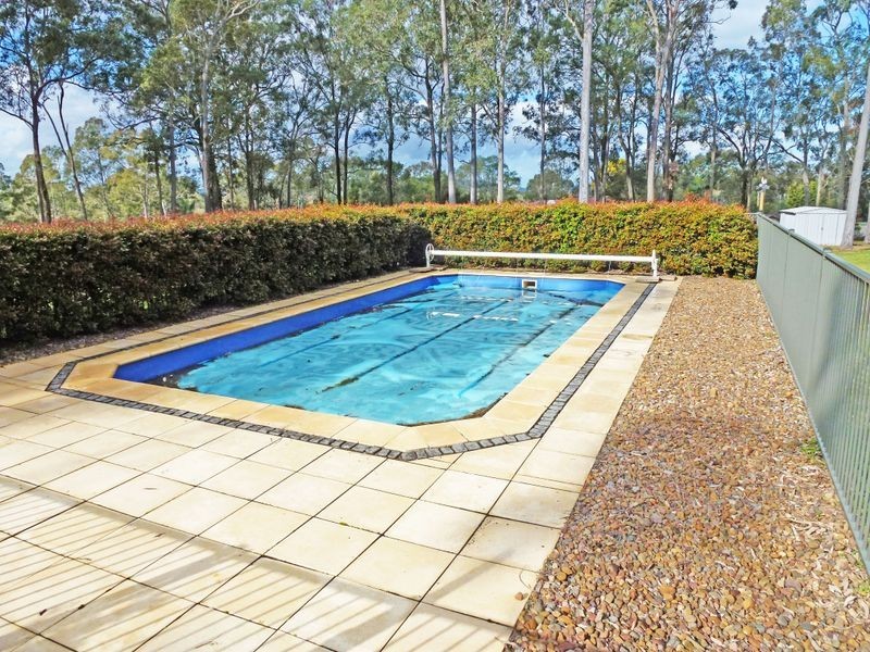 11 Regal Place, Seaham NSW 2324