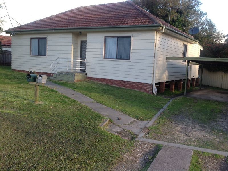 2/4 Morgan Crescent, Raymond Terrace NSW 2324