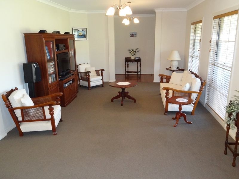 11 Regal Place, Seaham NSW 2324