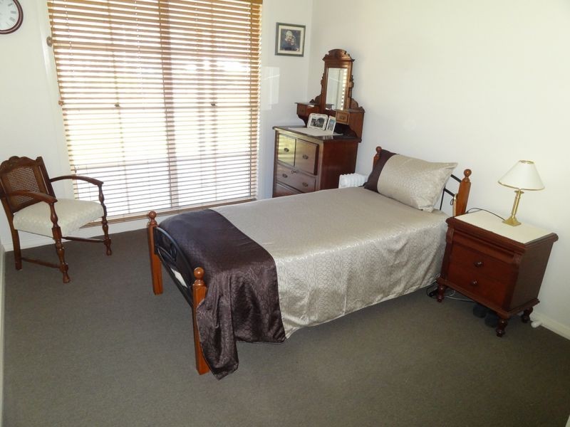 11 Regal Place, Seaham NSW 2324