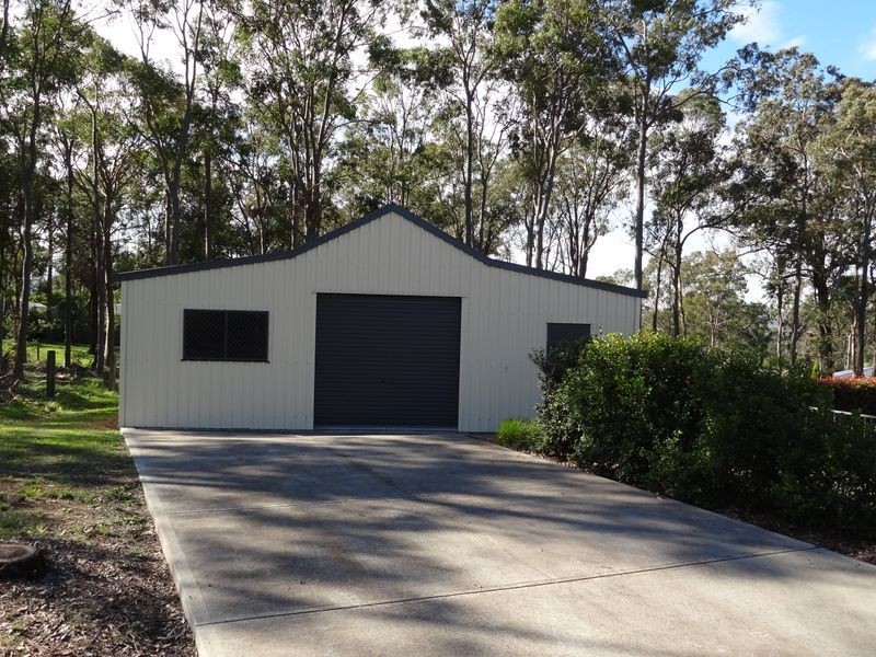 11 Regal Place, Seaham NSW 2324