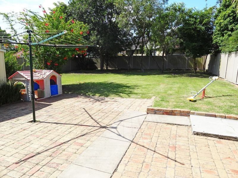 2 Warringhi Street, Raymond Terrace NSW 2324
