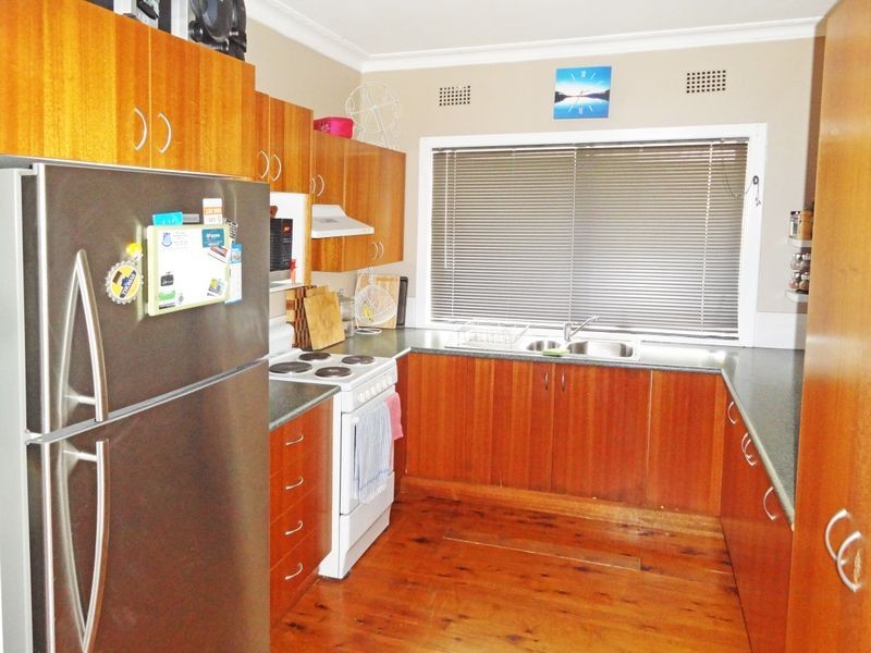 2 Warringhi Street, Raymond Terrace NSW 2324