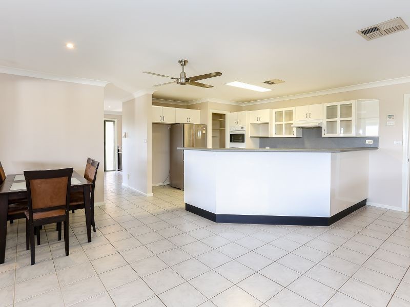 7 Campbell Close, Raymond Terrace NSW 2324