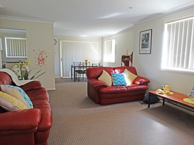 1/25 Oak Circuit, Raymond Terrace NSW 2324