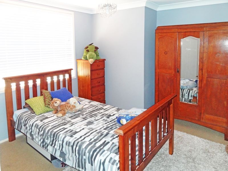 9 Feeney Way, Raymond Terrace NSW 2324