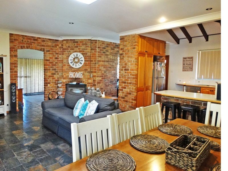 6 Bennett Place, Raymond Terrace NSW 2324