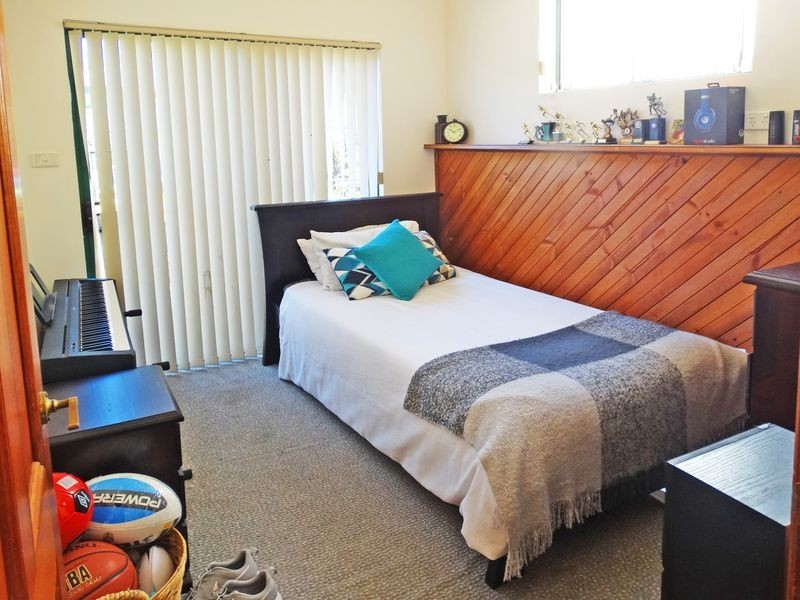 6 Bennett Place, Raymond Terrace NSW 2324